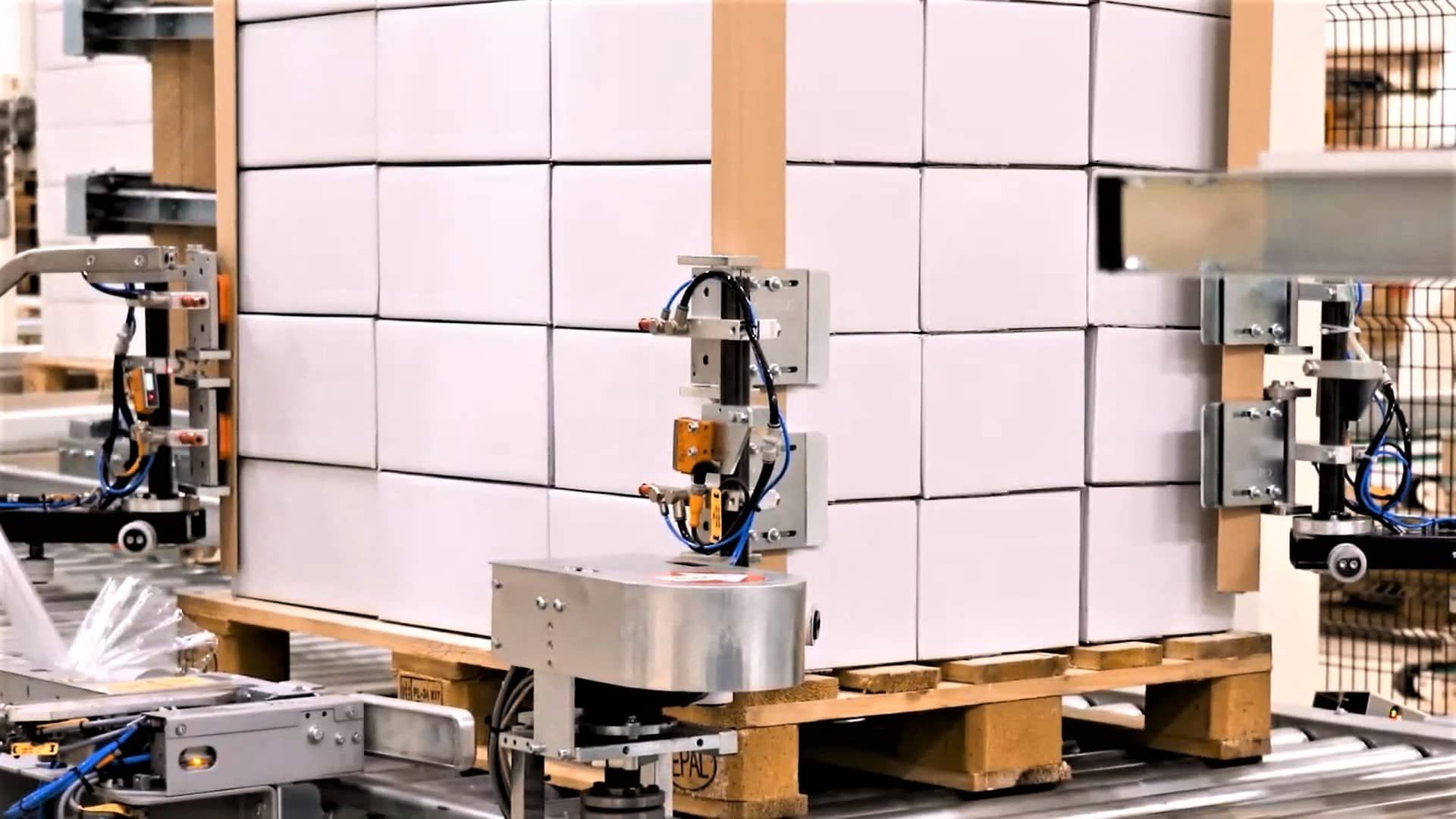 Пао блоки. Паллетообмотчик Робопак. Паллетизатор поддонов. MASTERWRAP Plus XL Robopac. Конструкция робота упаковщика.